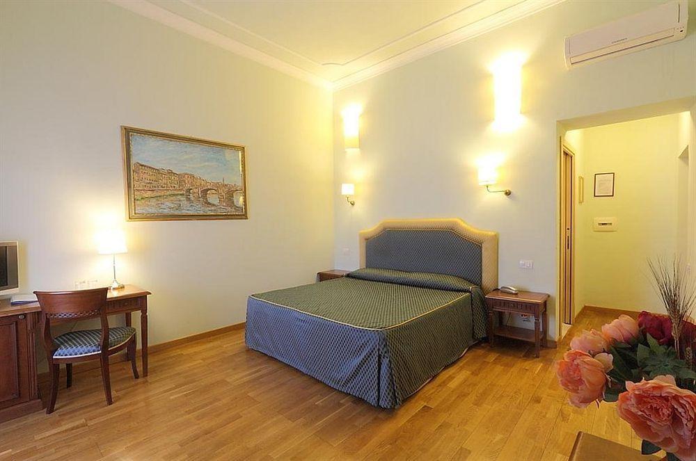 Hotel Bretagna Heritage - Alfieri Collezione Florenz Exterior foto