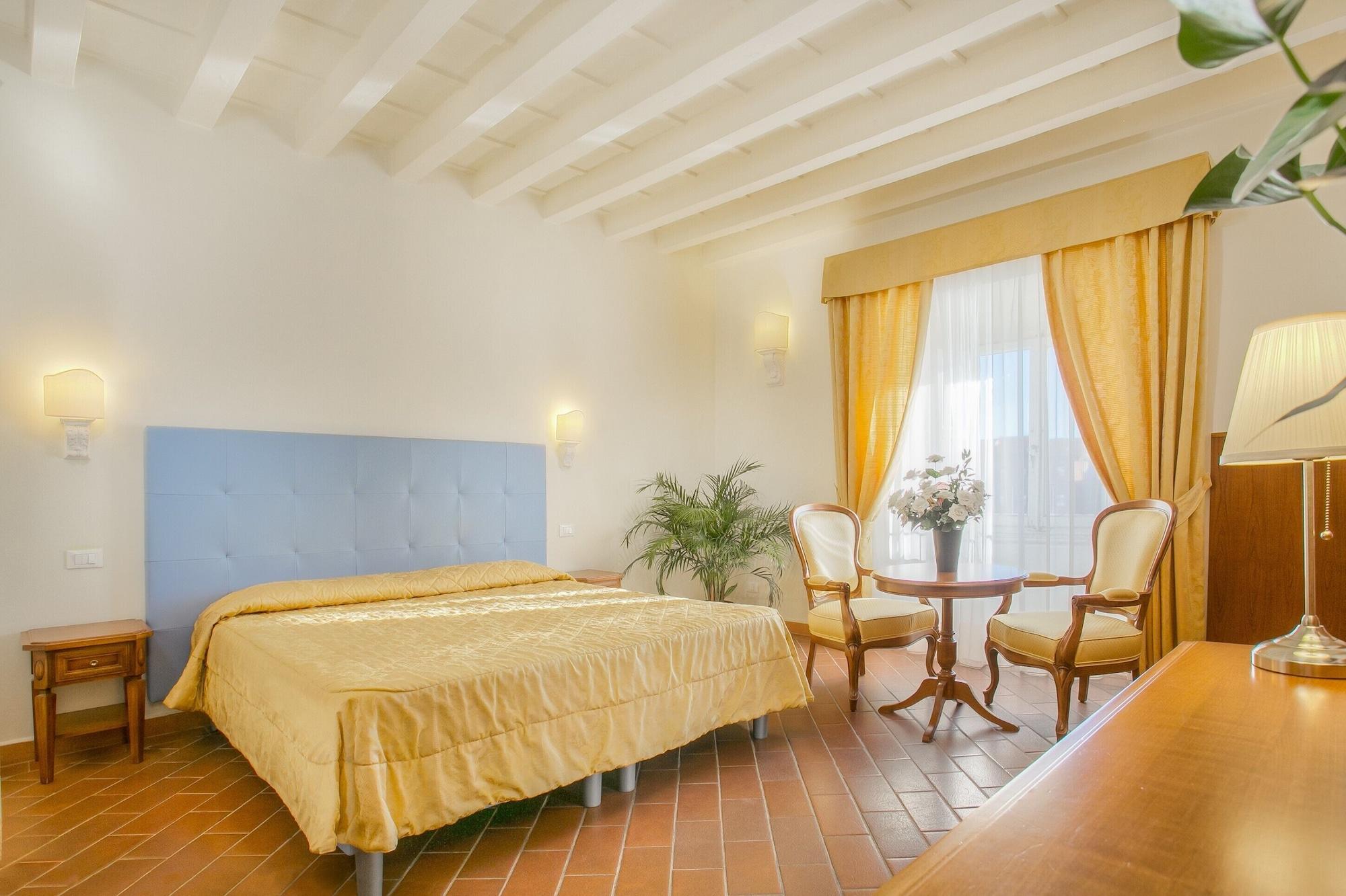 Hotel Bretagna Heritage - Alfieri Collezione Florenz Exterior foto