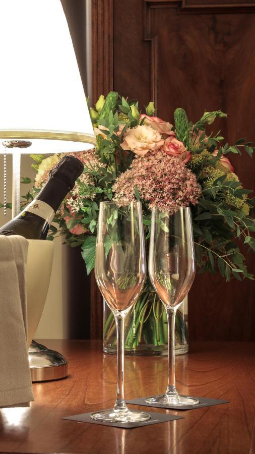 Hotel Bretagna Heritage - Alfieri Collezione Florenz Exterior foto